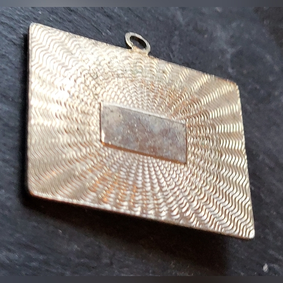 Vintage Goldtone Calendar Pendant - Picture 6 of 6